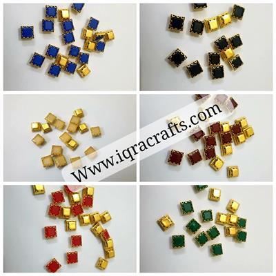 18 Pcs Square Crystals Plastic Beads 1 cm in Various Colors