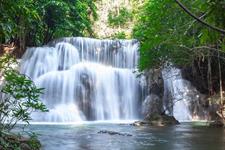 LUSH WATERFALL