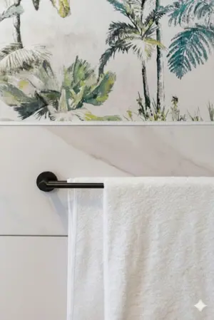 BLACK DOUBLE TOWEL ROD
