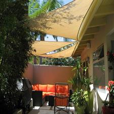 Beige Color Triangle Sunshade net,Shading rate 85%,UV-Stabilised,Heat-resistance,Used for sunshade & other outdoor activities.