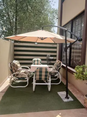  Luxury Side Pole Garden Umbrella heavy duty with stand, 9 ft diameter, patio outdoor, Garden umbrella. 