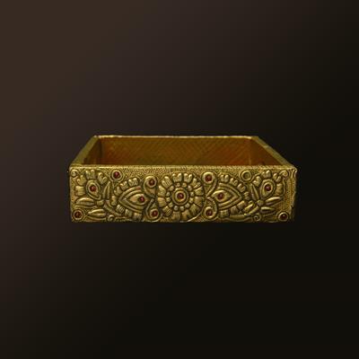 METAL RESIN TRAY GOLDEN