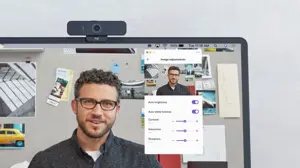 Logitech C925-E Webcam, HD 1080p/30fps Video Calling, Light Correction, Autofocus, Clear Audio, Privacy Shade, Works with Skype Business, WebEx, Lync, Cisco, PC/Mac/Laptop/Macbook (Renewed)