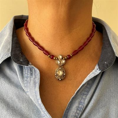 Maroon kundan charm necklace (HMN061)