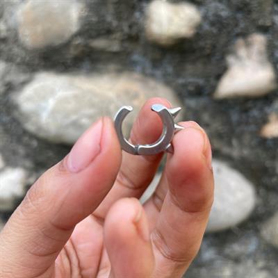 Spiked cuff pair (GE002)