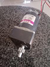 12V DC High-Torque Gear Motor – Compact & Powerful for Robotics, DIY, and Industrial Use