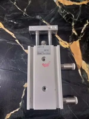 SMC CXSL20-DCG9731G-30.7 0.7MPa Dual Rod Pneumatic Cylinder w/ 2 SMC Sensor