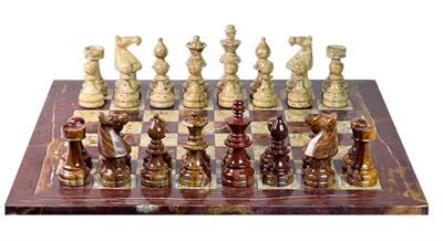 Luxurious Red Onyx & Coral Marble European Style Chess Set with Faux Leather Storage Box – Handcrafted Stone Chess Pieces