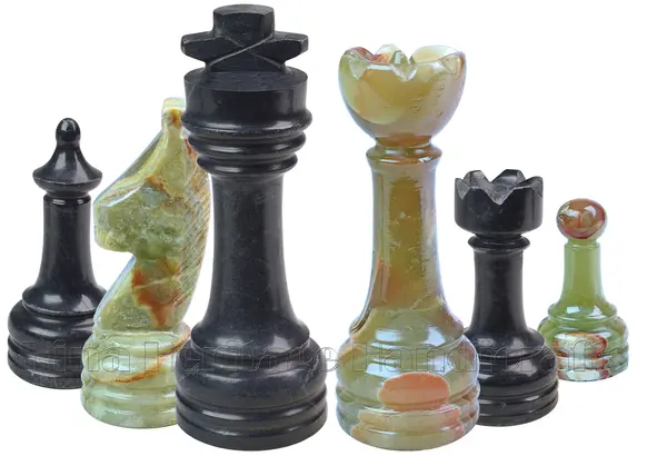 Premium Green Onyx and Jet Black Marble Chess Pieces Set – Natural Stone Chess Game – Hand-Carved Decorative Chess Pieces