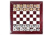 Luxury Burgundy Crocodile Textured Leather Roll-Up Chess Set – Marble Checkers with Metallic Edges & Leather Storage Tube