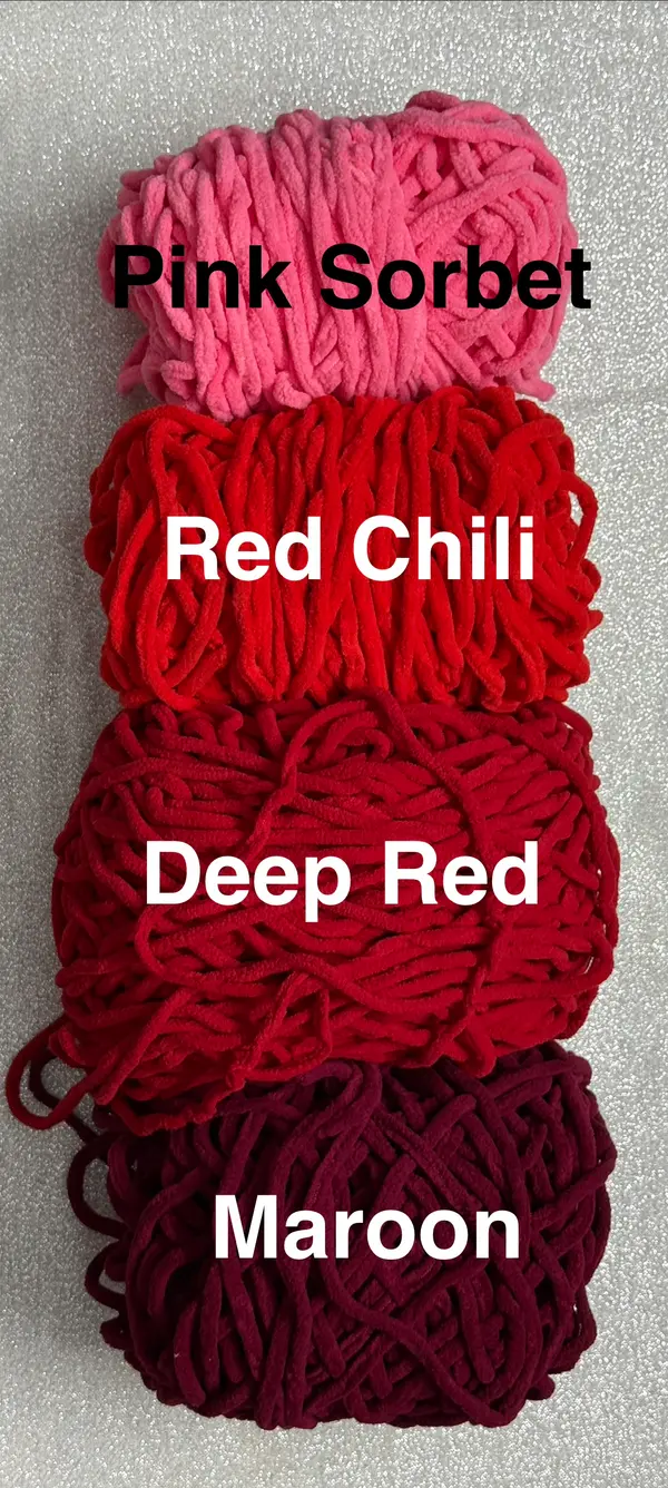 Shades of Red - Chunky Blanket Plush Yarn