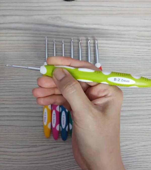 Ergonomic Long Crochet Hook Set for Big Hands