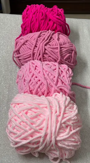 Shades of Pink - Chunky Velvet Plush Yarn 6 mm