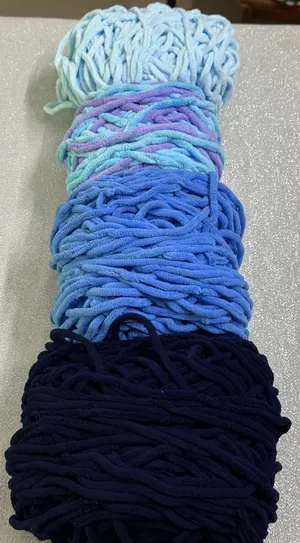 Shades of Blue - Chunky Blanket Plush Yarn