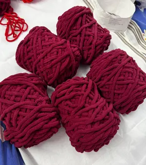 Maroon - Chunky Plush Yarn 8 mm