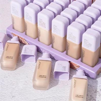 HUDAMOJI Super Stay Lumi Matte Foundation: Flawless, Long-Lasting Radiance 1 pc