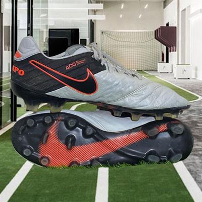 Nike Tiempo Legend VI SG 819680-001 Elite White boots Cleats mens Football/Socce Size UK 9 1/2