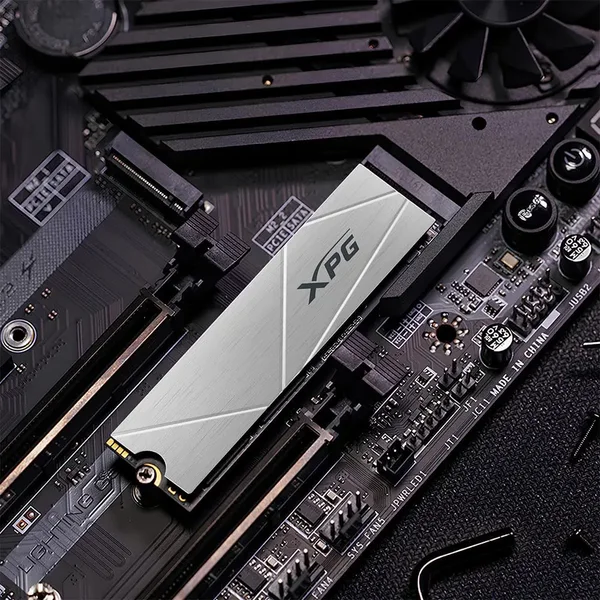 XPG GAMMIX S60 Blade 512GB M.2 NVMe PCIe Gen4 x4 SSD – High-Speed Gaming Internal Solid State Drive