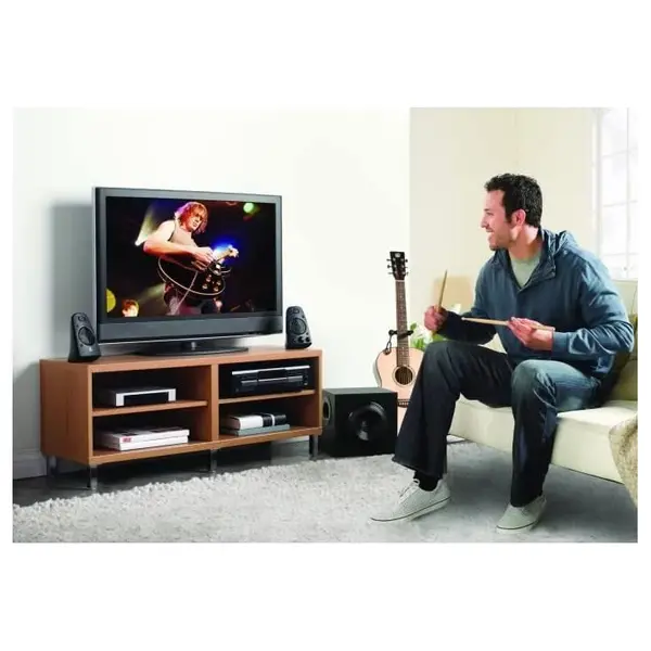 Logitech Z623 THX 2.1 Speaker System with Subwoofer, THX Certified Audio, 400 Watts Peak Power, Deep Bass, Multi Device, 3.5mm and RCA Inputs, Easy Controls