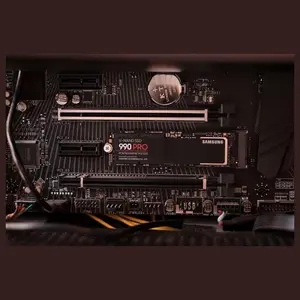 Samsung 990 PRO 1TB Internal SSD PCIe Gen4x4 NVMe 2.0 M.2 2280 Up To 7450MB/s MZ-V9P1T0