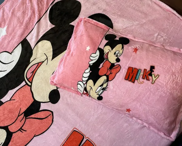Minnie Mouse Single Fleece with Pillow cover for Kids 160cm x 220cm