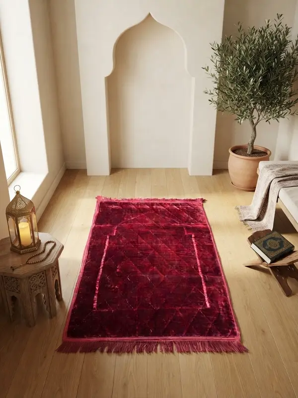 Soft Velvet Mihrab Jaynamaz – Luxury Prayer Mat 