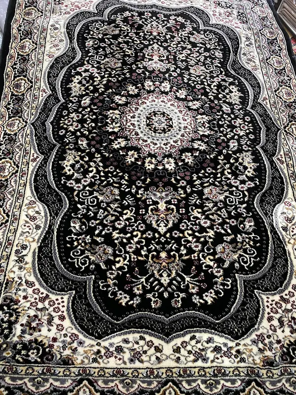 Traditional Black & Cream Medallion Area Rug – 100cm x 150cm