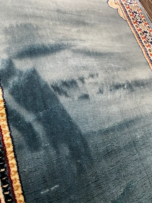 Luxury Soft Velvet Carpet Prayer Rug – Comfort for Daily Prayer