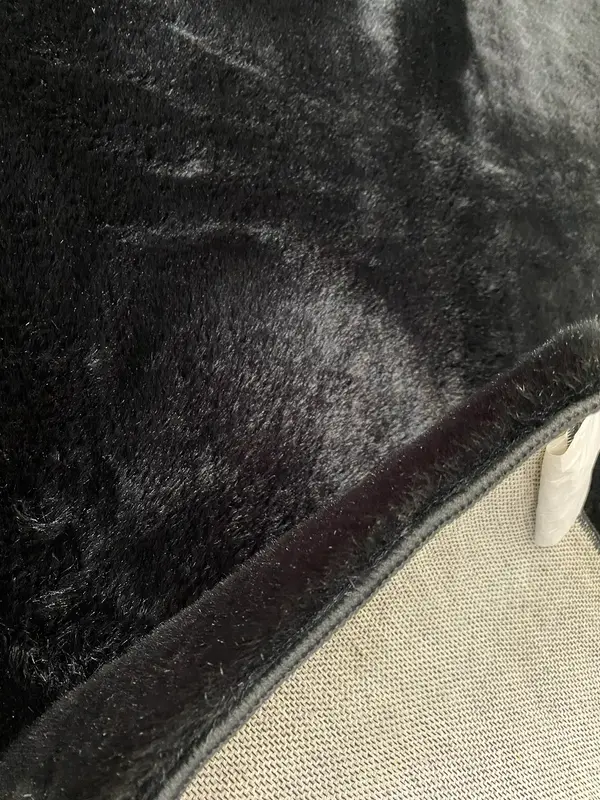 Soft and Fluffy Black Shaggy Rug - 5ft x 8ft