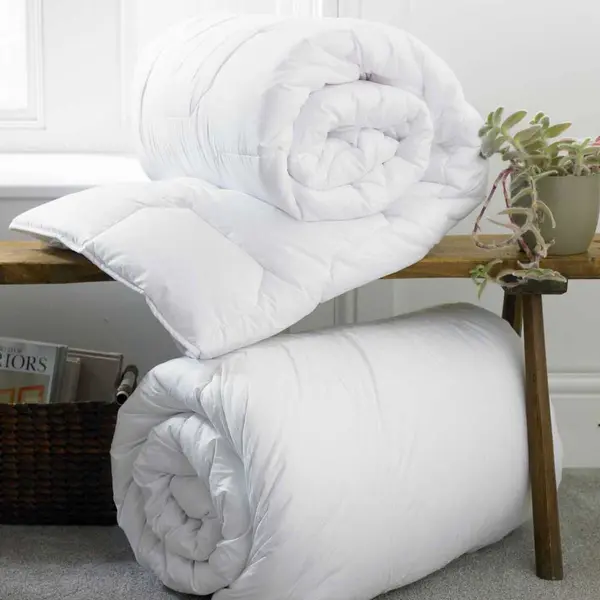 White Microfiber Duvet Premium Quality For Winter