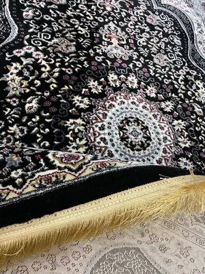 Traditional Black & Cream Medallion Area Rug – 100cm x 150cm