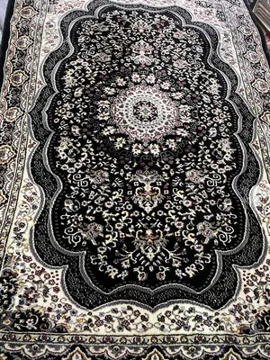 Traditional Black & Cream Medallion Area Rug – 100cm x 150cm