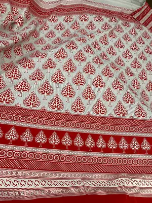 Luxury Cotton 4-Piece Quilt Cover Set Red – Pure Comfort & Breathable Softness