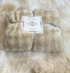 Soft Plush Fleece Blanket Grey – Cozy & Warm Home Blanket
