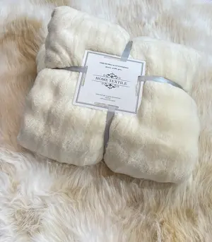 Soft Plush Fleece Blanket off White – Cozy & Warm Home Blanket