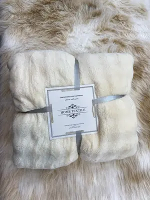 Soft Plush Fleece Blanket off White – Cozy & Warm Home Blanket