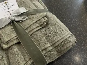 Bath Towel 27x54" – Premium Quality + Free 12x12" Towel